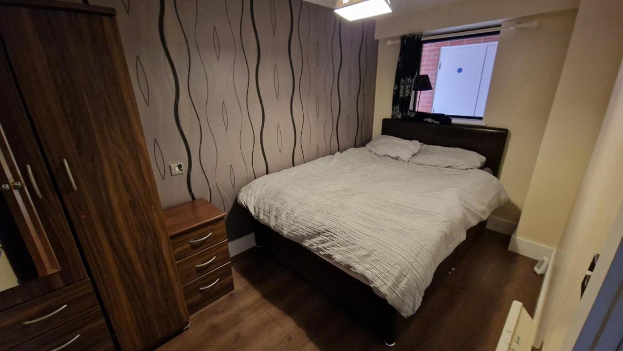 Two Bedroom Apartment, Birmingham City Centre B1 Екстер'єр фото